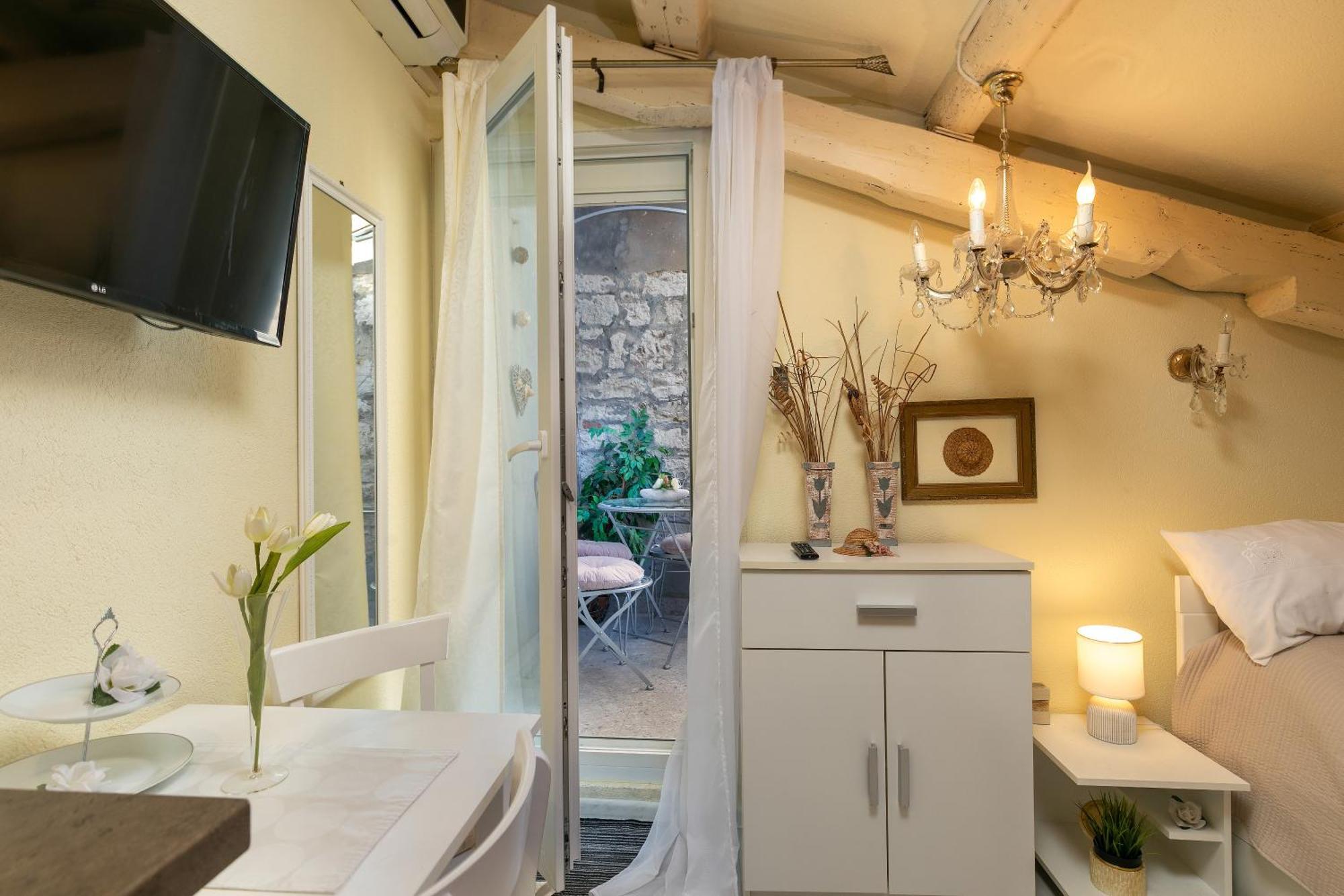 Duplex Apartment Camelia In Charming Old Town Rovinj Eksteriør bilde